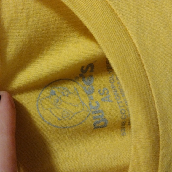 Buc-ees Shirt- BUNDLE ONLY! - Picture 3 of 3